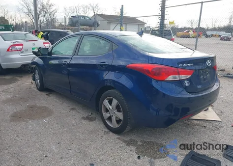 2013 Hyundai Elantra Gls/Limited z USA, uszkodzony, nr VIN KMHDH4AE4DU560237